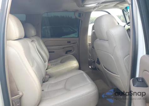 2005 Chevrolet Suburban 1500 Z71 from USA, damaged, VIN 3GNFK16Z85G214938